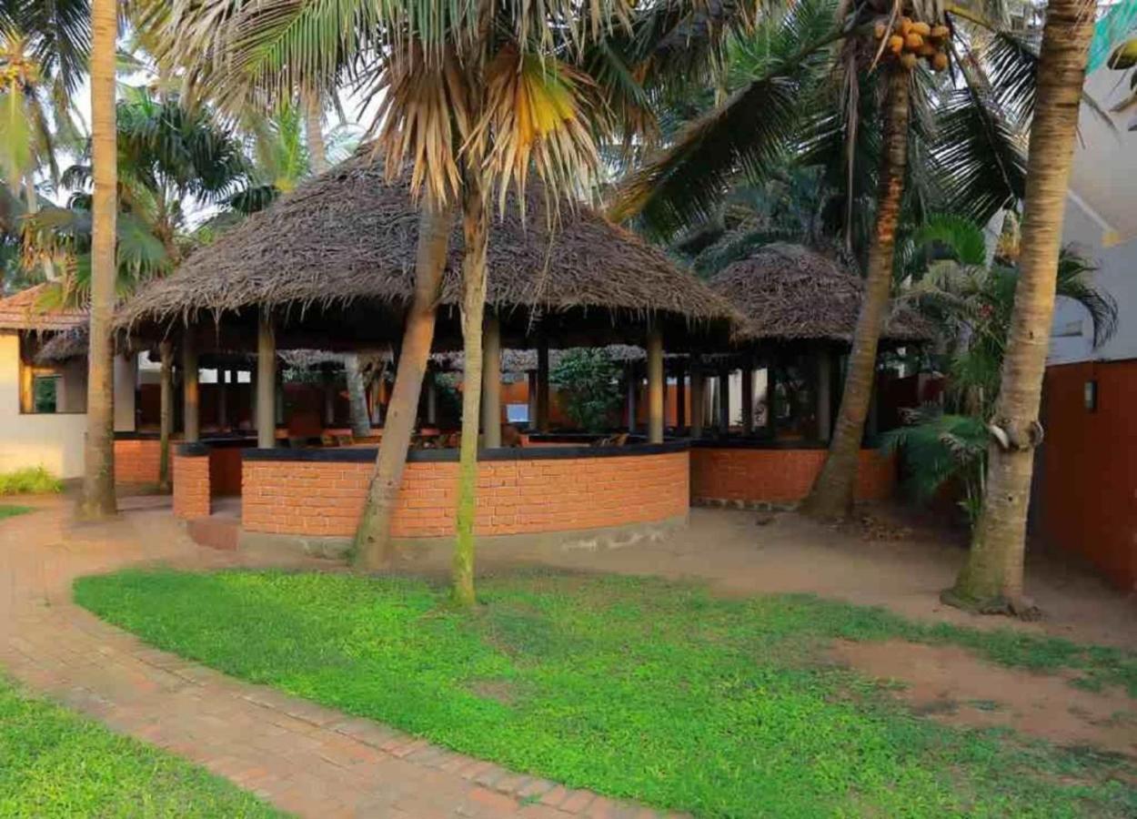 Seaface Beach Resort Kovalam Luaran gambar