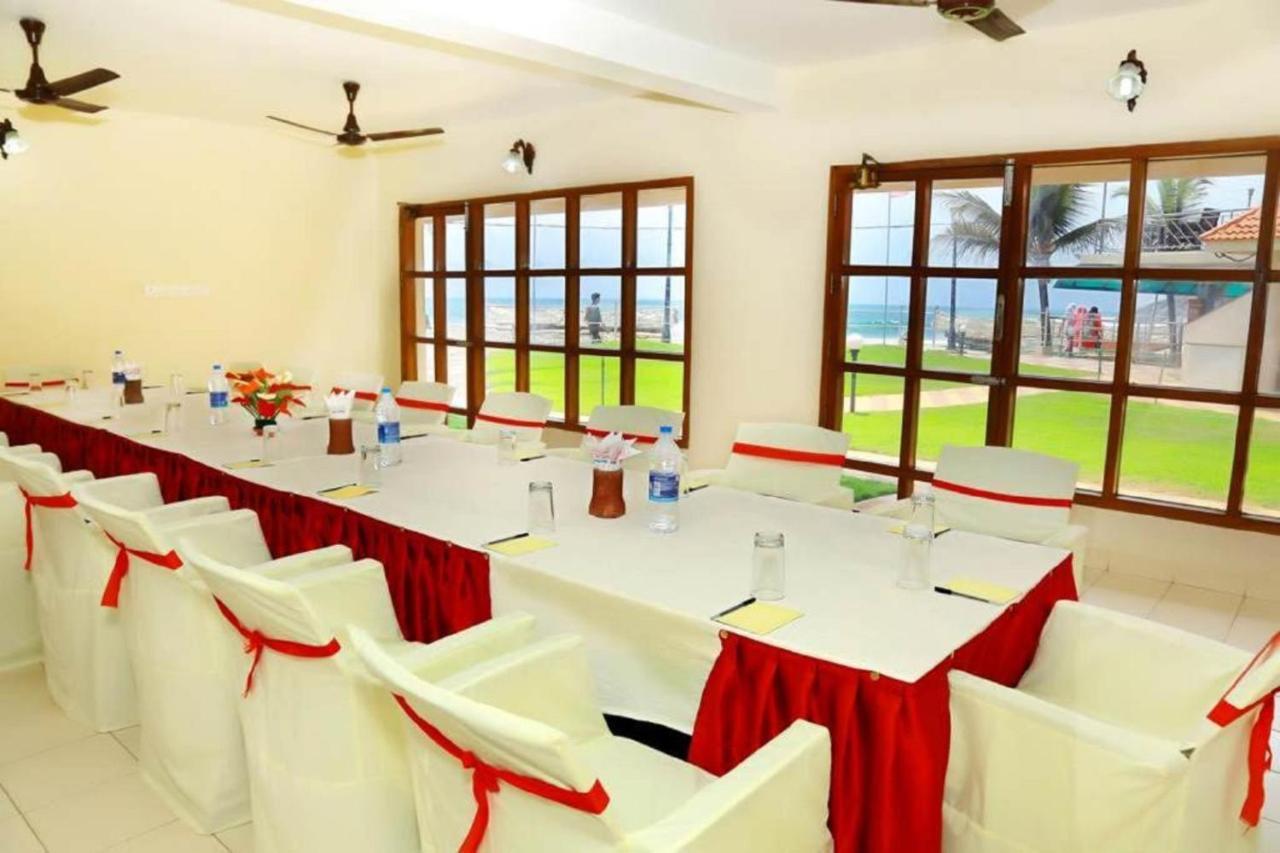 Seaface Beach Resort Kovalam Luaran gambar