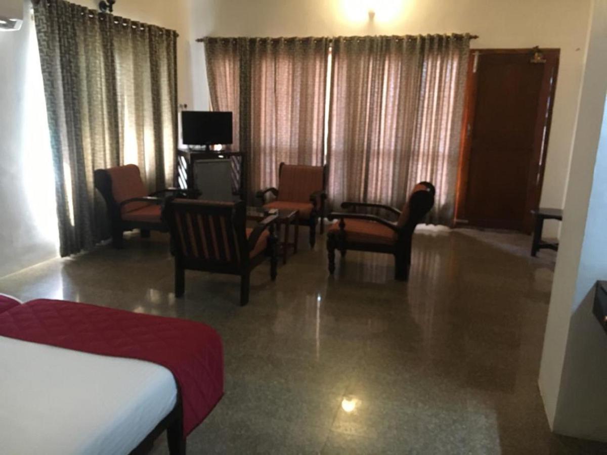 Seaface Beach Resort Kovalam Bilik gambar